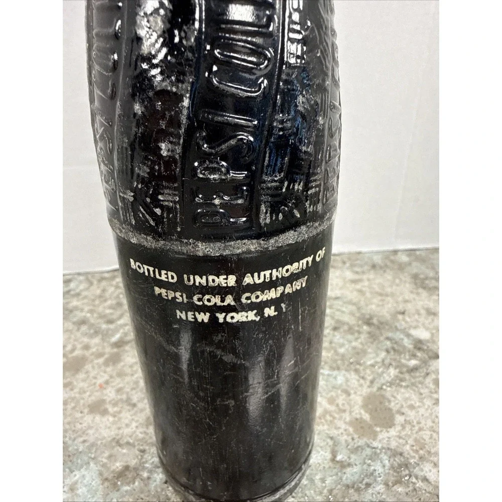 1950's VINTAGE‎ PEPSI BOTTLE----SPARKLING----12 OUNCE----- FULL---New York, NY